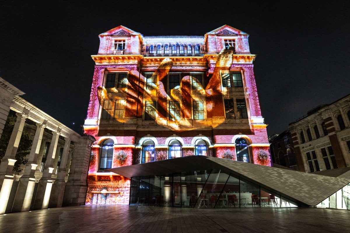 The V&A’s stunning AI art projection is all about human artists